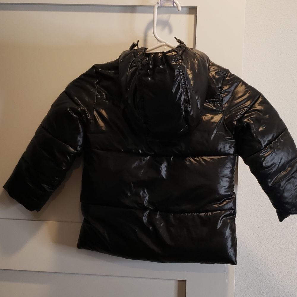 Shiny puffer jacket! - Picture 2 of 13